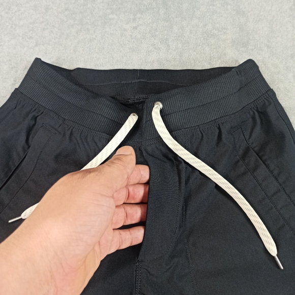 Vuori Men's Black Athletic Joggers Size Small - Picture 14 of 16